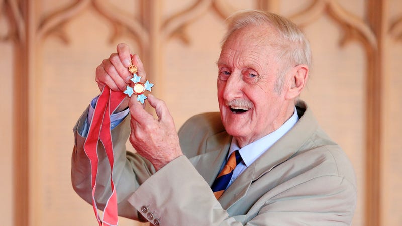 trevor baylis, inventor of the hand-cranked radio