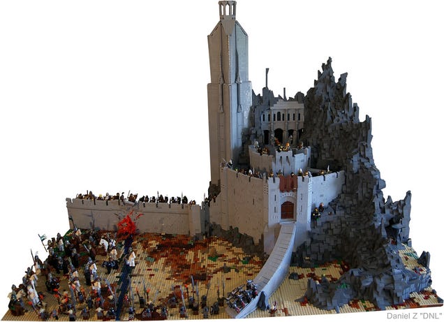 At Dawn, Look to the East for This Incredible Lord of the Rings LEGO Diorama