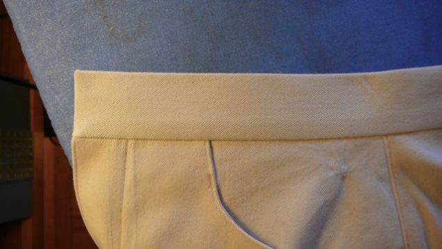 How To Make A Pair Of White Short-Shorts