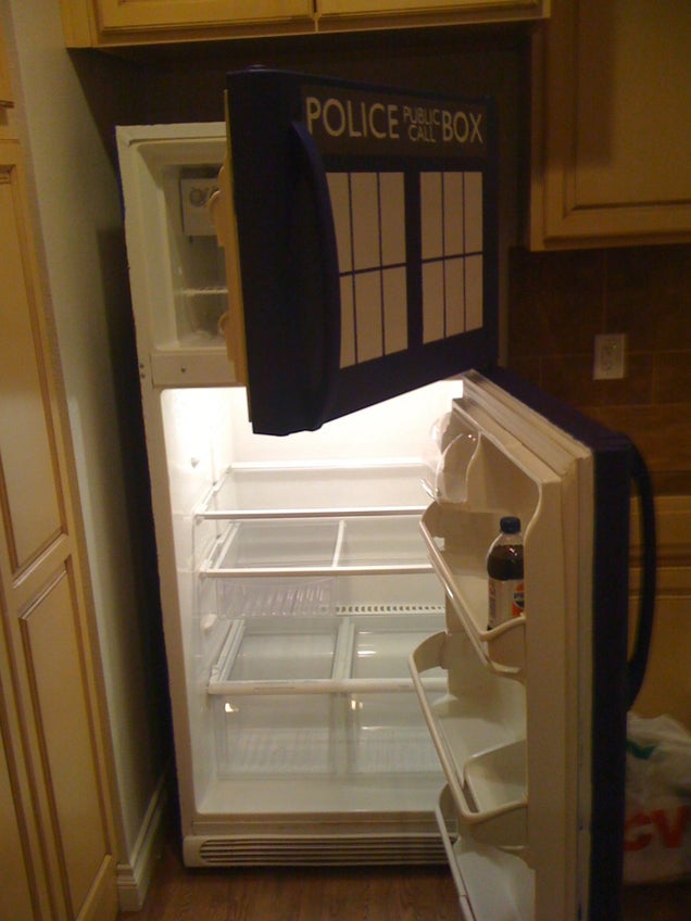 TARDIS Refrigerator will keep your fish sticks and custard fresh
