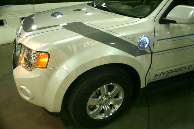 ford escape plug in hybrid charger