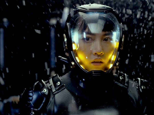 Pacific Rim gets a rave review from Rian Johnson, plus some stunning new images