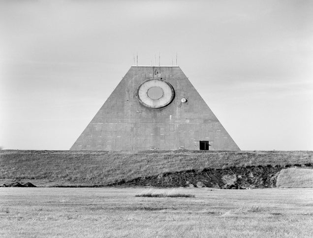 A Creepy Statist Pyramid in the Middle of Nowhere Built To Track the End of the World Qadddwyltt98t8esltso