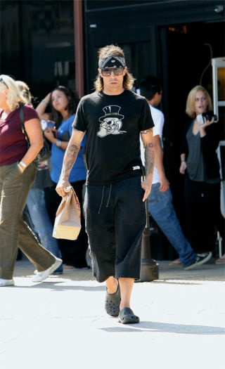 Anthony Kiedis: Bret Michaels Up Top, Soccer Mom Down Below