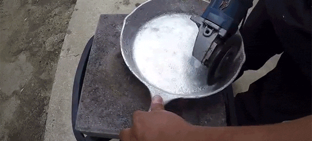 Casting an Aluminum Skillet from Molten Metal Is Totally Worth It