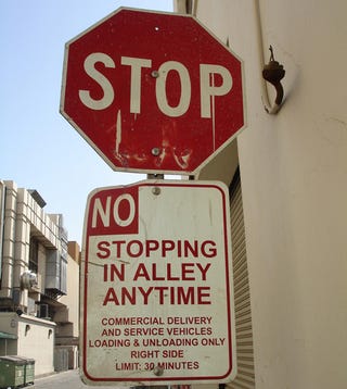 America's 10 Most Confusing Traffic Signs