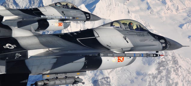 50 Totally Stunning Combat Aircraft Photos Taken Around Alaska