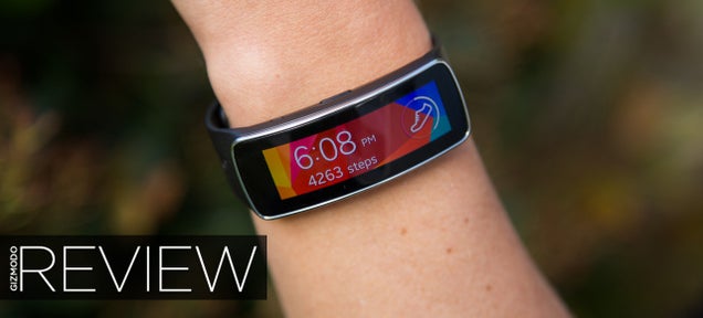 Samsung Gear Fit Review: A Beautiful Wristable Gone to Waste
