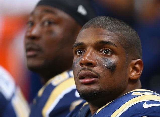 ESPN Was Dumb, But Michael Sam's Showering Habits Do Matter