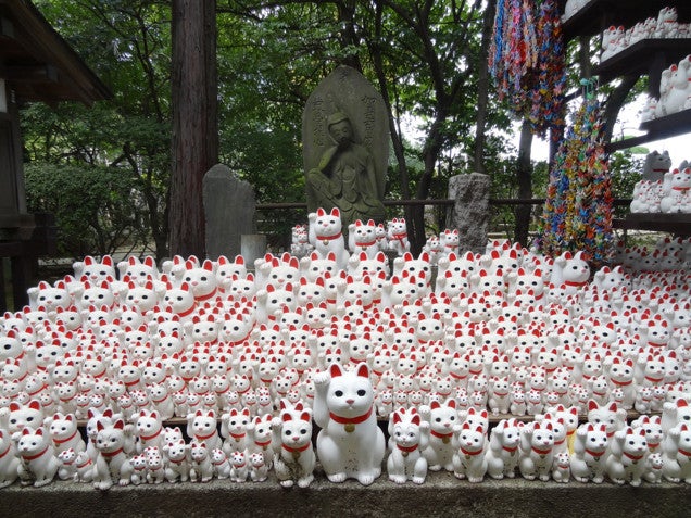 The Super Lucky Cat Has Its Own Buddhist Temple