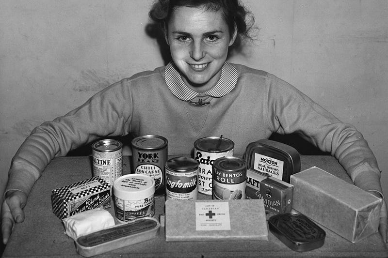The Evolution of Canned Food and Drink In 38 Pictures
