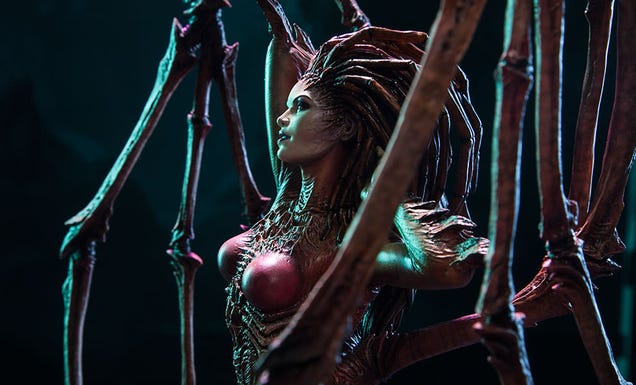 StarCraft's Queen Of Blades Shrunk, Turned Into Statue