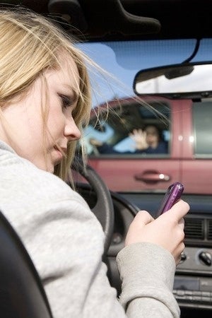 Teen Drivers Cellphone Via Text 29