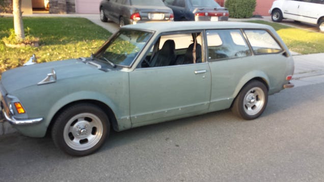 Somebody save this 1972 Toyota Corolla