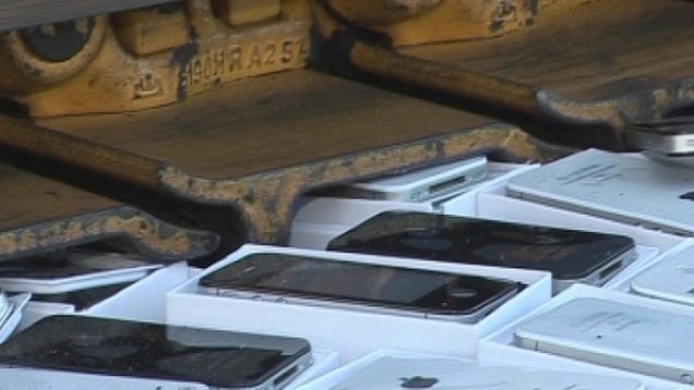 Russia's Method of Destroying Fake Chinese iPhones Is Interesting