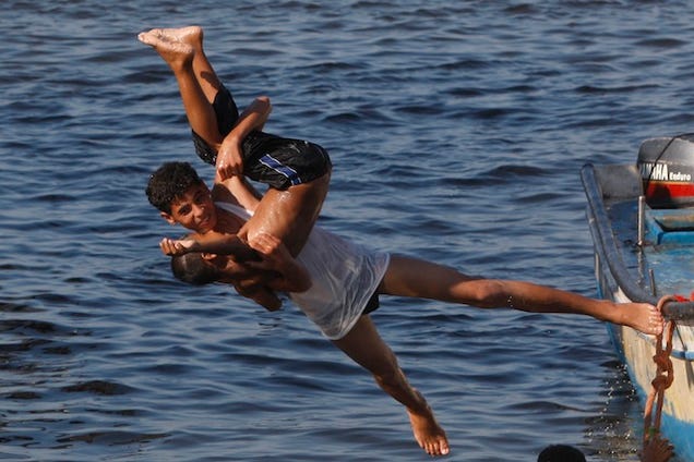 13 Powerful Images of Muslim Rage