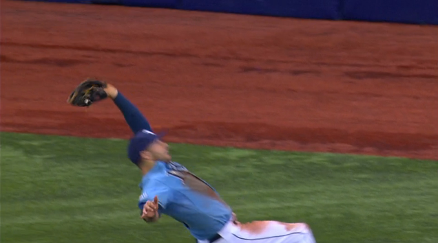 Rays' Kevin Kiermaier Turns Normal Fly Ball Into Terrific Highlight