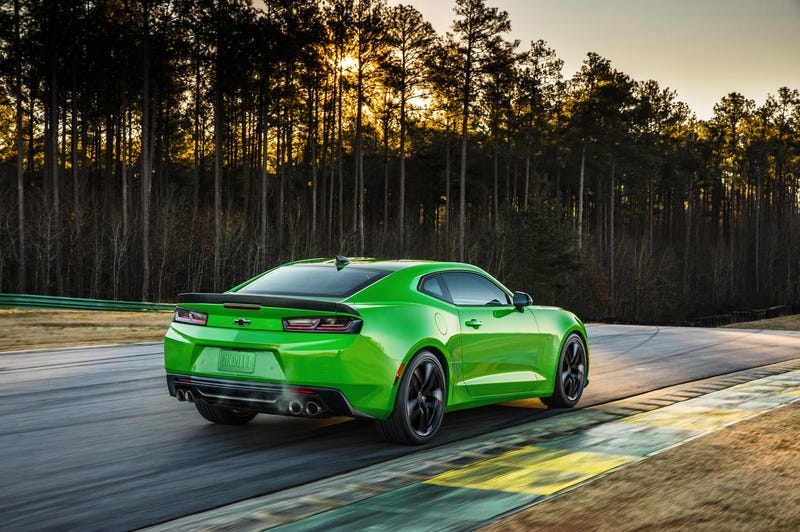The Camaro 1LE Performance Pack Will Be The Best V6 Muscle Car You Can Buy
