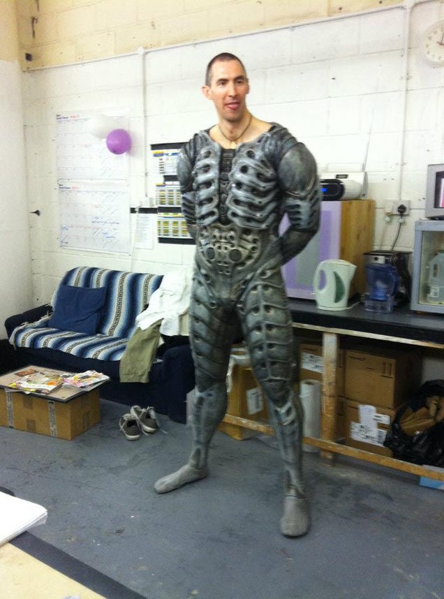 Prometheus set photos show what's under the Engineers' robes, plus a never-before-seen character