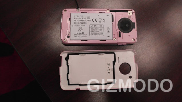 Eyes on Fujitsu's Waterproof, Quad-Core Superphone Prototype