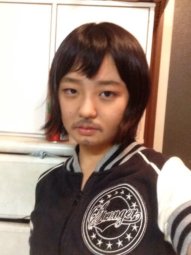 Makeup Turns Young Women into Old Dudes