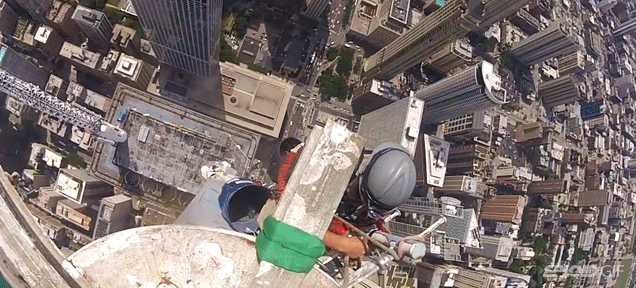 Watch these guys remove the antenna atop the John Hancock Center