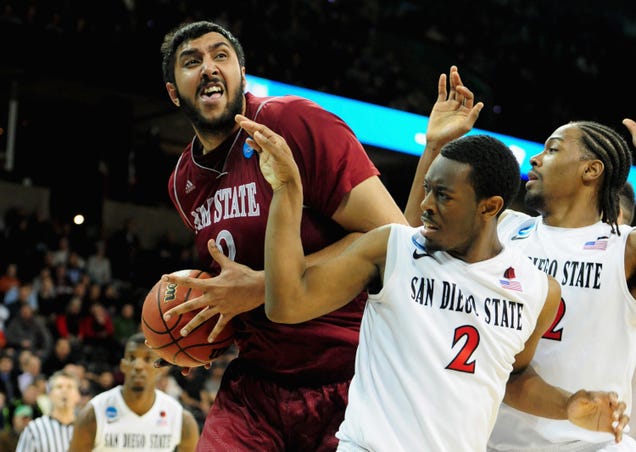 Kings Sign That Humongous Dude From The NCAA Tournament