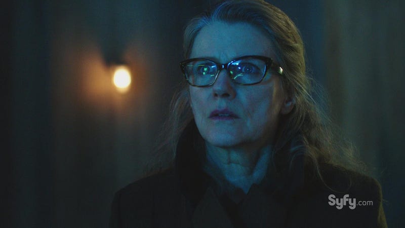 Warning: 12 Monkeys Season 2 Is Dangerously Addictive