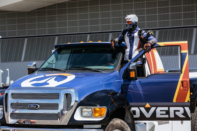 Overwatch Ford F650 Supertruck Hits A Car At PAX East