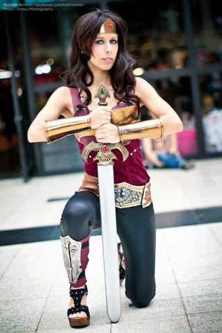 Cosplaying Korra Almost Looks Impressed by Heavenly Sword, Skyrim & Final Fantasy Outfits