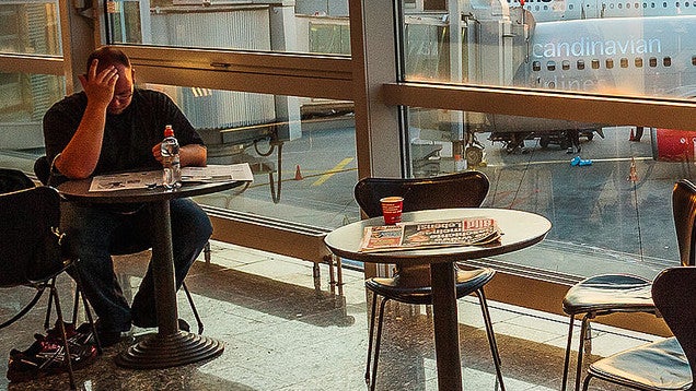 how-to-make-the-most-out-of-a-long-layover-lifehacker-uk