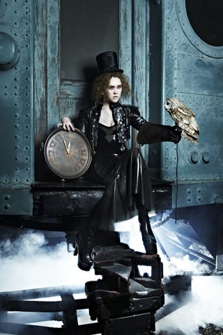 Top Model does Steampunk, thinks Steampunk means "Owl"