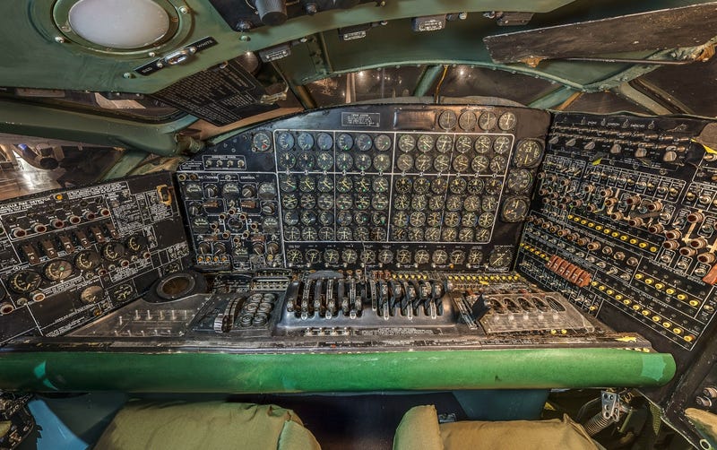 B-36 Peacemaker 360-degree Cockpit View