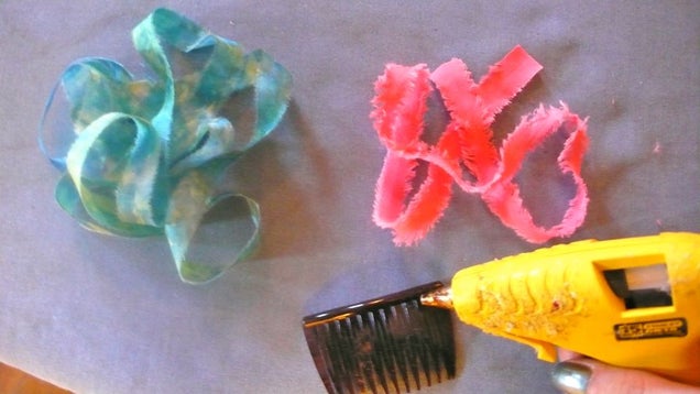 How To Make A Colorful Wrapped Hair Comb