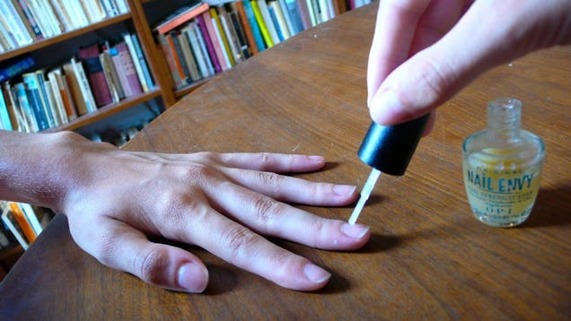 How to Give Yourself A Shabby Chic Antique Manicure