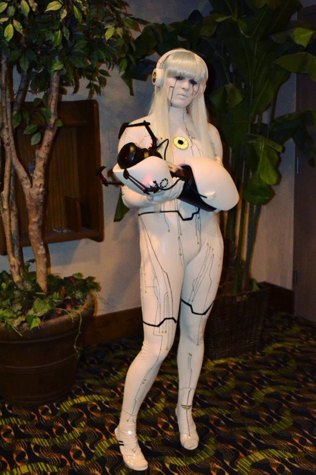 You Don't Need a Multipass For This Incredible Cosplay