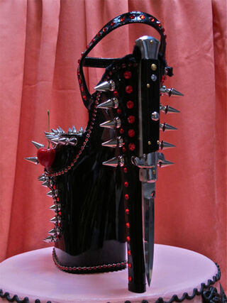 If H.R. Giger were a pastry chef, his cakes might look something like this