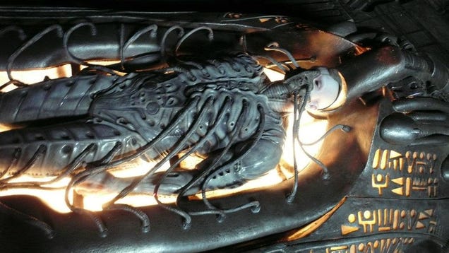 Prometheus set photos show what's under the Engineers' robes, plus a never-before-seen character
