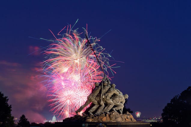 75 Explosive Photos of Fireworks
