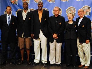 Dickie V Steals the Show at the Basketball HOF Inductions