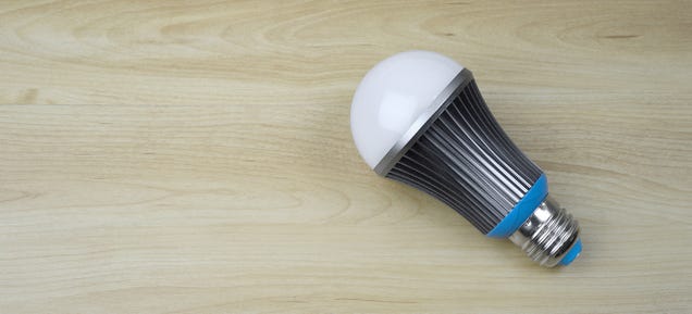This Smart LED Bulb Will Lull You To Sleep By Mimicking the Sun