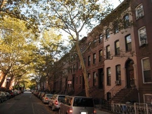 Gossip Girl Invades Carroll Gardens, Olds Are Befuddled, Enraged