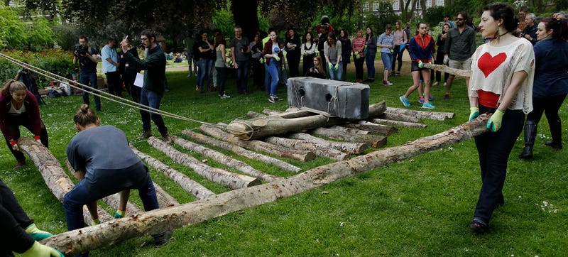 This Might Be How Workers Moved the Stones of Stonehenge