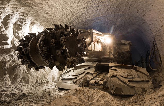 The entrance to hell is in the center of Asia and it's terrifying