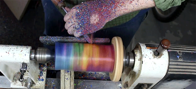 Vase Made of 256 Crayons Must Smell Amazing