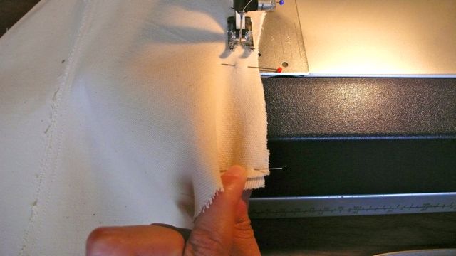 How To Make A Pair Of White Short-Shorts