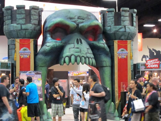 The Most Sensational Sights (and Best Things to Buy) on the Comic-Con Floor