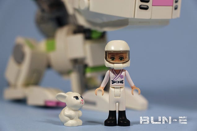 lego transforming mech