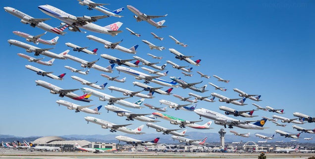8 hours of airliners departing from Los Angeles in one single photo