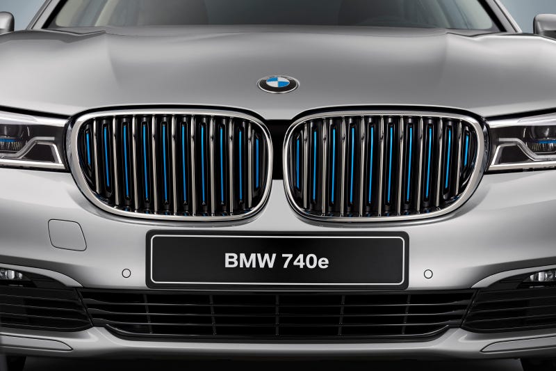 BMW Drops Torquey Plug-In Hybrid Madness Into Cars Under The Name 'iPerformance'
